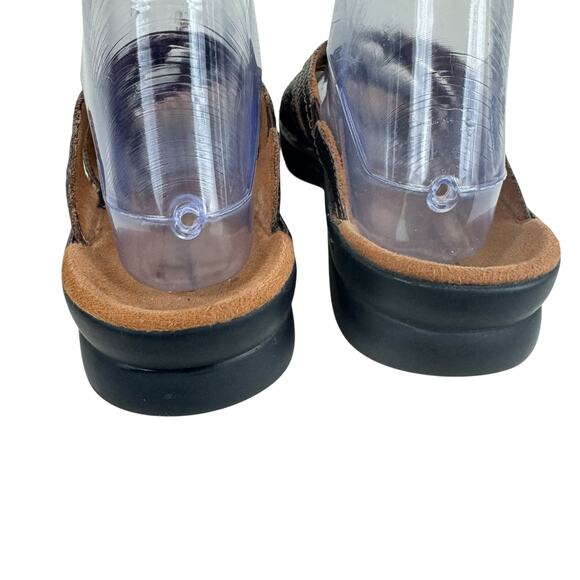 Clarks Brown Pebbled Leather Strappy Slip On Low Heel Slide Sandals Size 8 - Picture 3 of 8